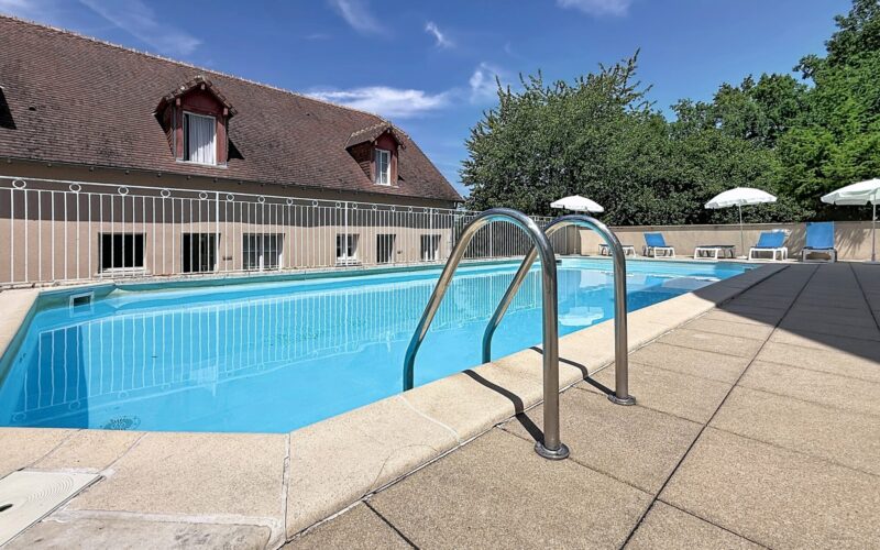 Appart'Hôtel La Roche Posay - la piscine