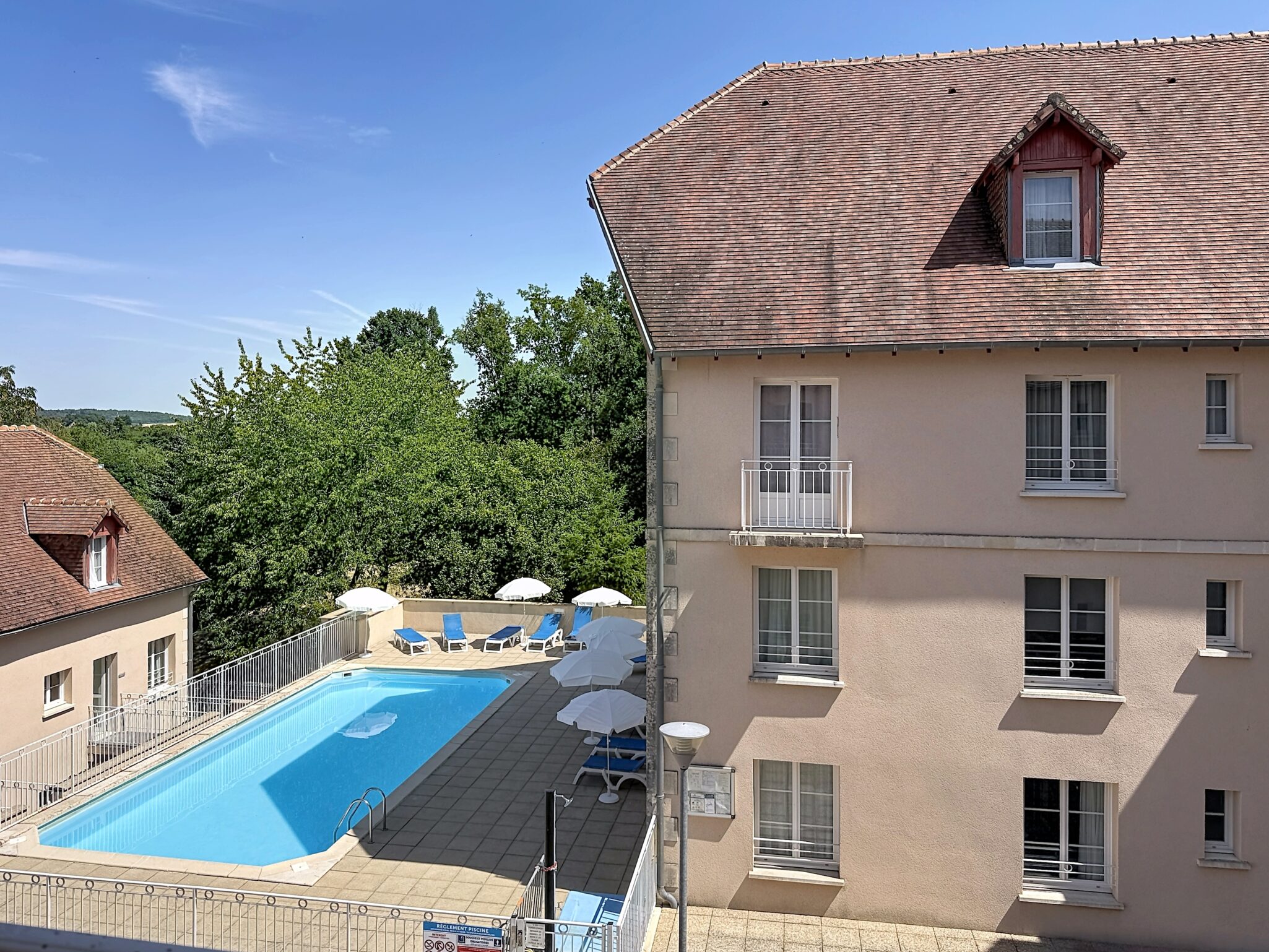 Appart'hôtel LA Roche Posay et sa piscine