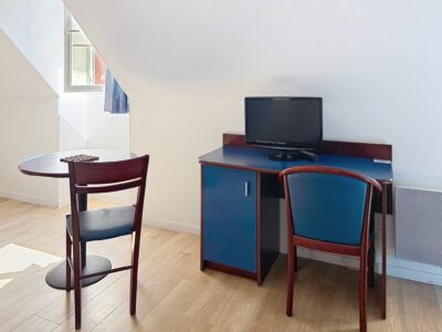 Studio 2 personnes - le coin TV